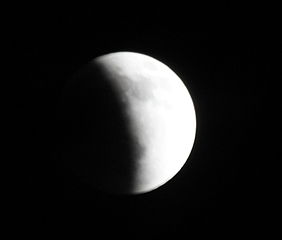 Eclipse parcial desde Rosemead, California, Estados Unidos.