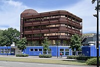 Het Blauwe Gebouw in Tilburg, één van de eerste bouwwerken uitgevoerd in cortenstaal in Nederland (gesloopt in 2023)[7]