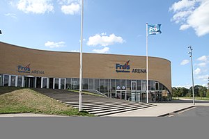 Außenansicht der Frøs Arena (August 2018)
