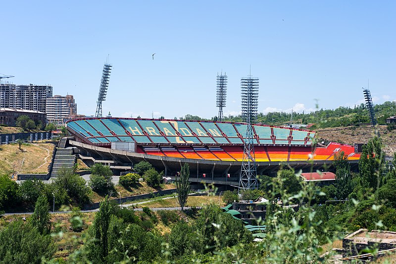 File:Hrazdan Stadium 2013, Yerevan.jpg