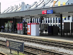 Kloten - Bahnhof 2012-04-10 15-24-26 (P7000).jpg