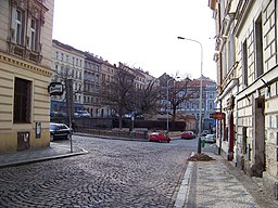 Pohled od východu z Dalimilovy ulice