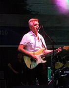 Zpěvák a kytarista Mick Rogers (2010)