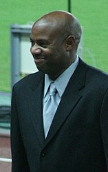 Silbermedaillengewinner Mike Powell (hier im Jahr 2007)