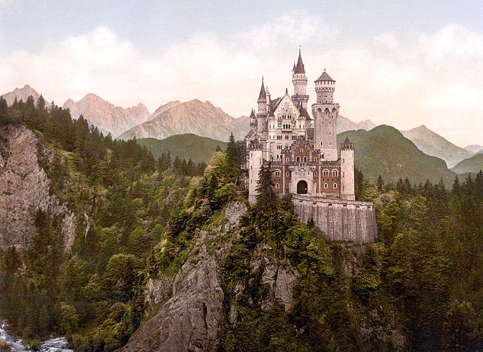 Замок Нойшванштайн приблизительно через 10 лет после постройки (фотохромная печать, между 1890 и 1905)