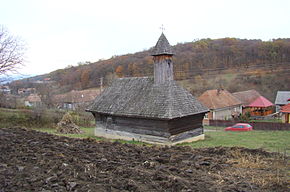 Biserica de lemn din Păcureni