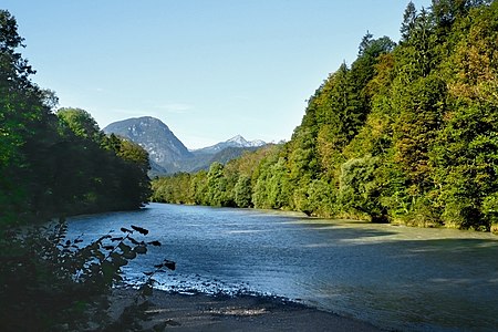 Ristfeuchthorn und Sonntagshorn (rechts) gesehen vom Saalachtal bei Bad Reichenhall