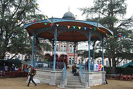 Kiosque du jardin public.