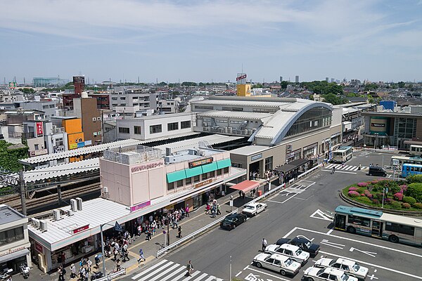 600px-Seibu-Railway-Hibarigaoka-Sta-South.jpg