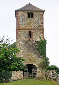 Tower of Church of St Laurence at King's Newnham Warwickshire.jpg