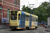 Om achteruit te kunnen rijden zijn de trams van een eenvoudige stuurpost voorzien, remise Woluwe.