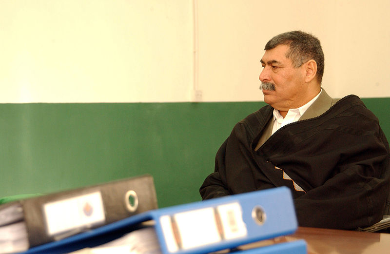 Файл:An investigative hearing is held for Saddam Hussein's former Defense.jpg