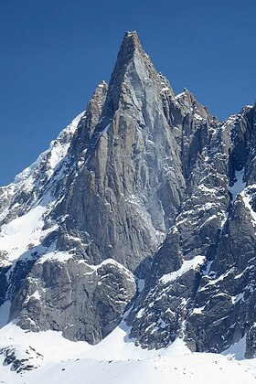 Le petit Dru vu de la Mer de Glace, avril 2013