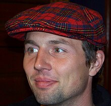 220px-Flat-cap-front-view.jpg