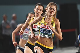 Noch auf Pos. 2 hinter Konstanze Klosterhalfen… Finale des 3000-Meter-Laufs bei den Hallen­europa­meister­schaften 2023 in Istanbul