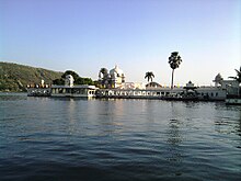 Jag Mandir sul lago Pichola.