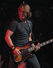 Keith Urban in 2007 Keith Urban in PoAH (cropped).JPG