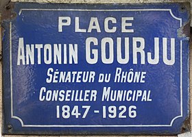 Voir la plaque.