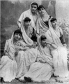 اصورة تاريخية لنساء بارسيات