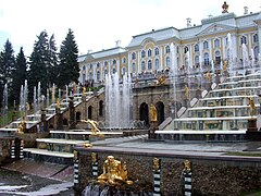 Cascada del palacio de Peterhof.