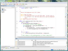 Schermata di RText raffigurante il codice sorgente scritto in Java di una classe appartenente al progetto stesso.