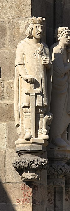 Socha krále Sigiberta Chromého na věži radnice v Kolíně nad Rýnem
