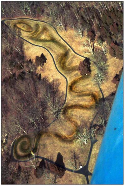File:Serpent Mound (aerial view).jpg