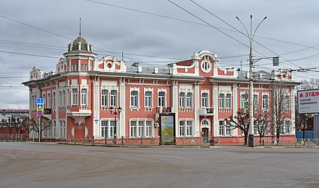 Ещё тамбовский модерн — такие здания есть в нескольких городах области