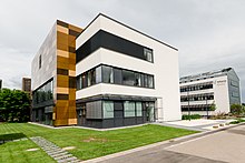 Eingang zum Neubau