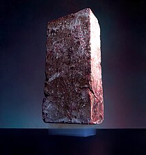 20/09: Un bloc de 2,5 kg sobre una peça d'aerogel de només 2 grams.