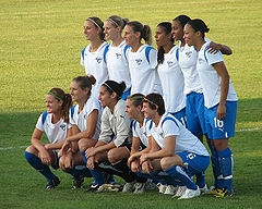 Boston Breakers squad featuring Kristine Lilly before a match, 2009 Breakersteam2009.jpg