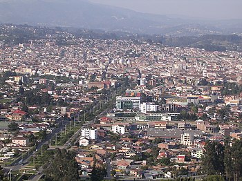 English: View of Cuenca (Ecuador) from the hil...