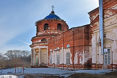 Истье: церковь по проекту Стасова