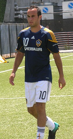 Landon Donovan at Galaxy at Earthquakes 2010-08-21 1.JPG