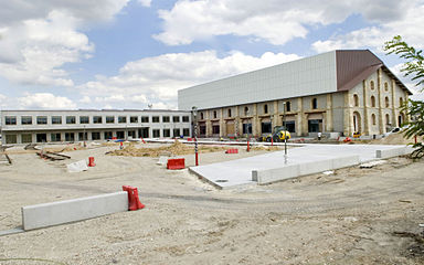 Le nouveau bâtiment en cours de construction en août 2014.