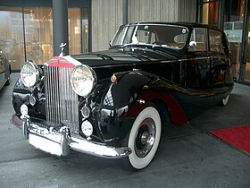 Rolls-Royce Silver Wraith 1955.jpg