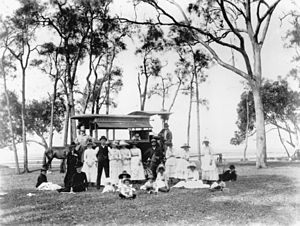 English: Family group at a Lota picnic ground,...
