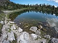 Sul sentiero che costeggia il lago Federa.jpg4 000 × 3 000; 6,71 MB