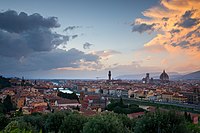 Sunset in Florence from the Piazza Michelangelo.jpg