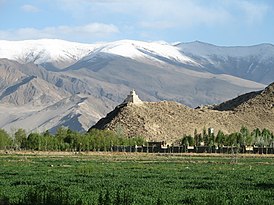 Окрестности монастыря Самье в Тибете