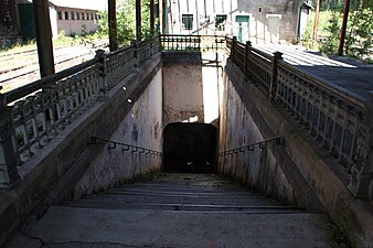 Entrée du passage souterrain en août 2010.