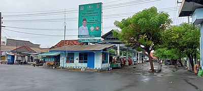 Tampak terminal dari Jl. Raya Kamal