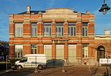 Foyer populaire de Court-Saint-Étienne.