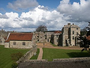 Carisbrooke Castle - geograph.org.uk - 528953.jpg