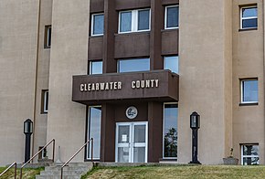 Clearwater County Building and Courthouse - Bagley, Minnesota (36274671242).jpg