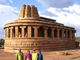 Temple de Durga ouvert à l'Est, Aihole, VIIe – VIIIe siècle. Karnataka.