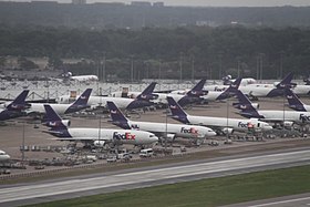 Base de la compagnie aérienne de transport de marchandises FedEx à Memphis.