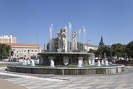 Fuente de las Ninfas, Avenida Luisa Todi