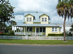 Jeffries house zephyrhills side01.jpg