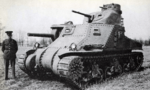 M3 Lee med M5 och M2 kanoner utan gyrostabilisering.